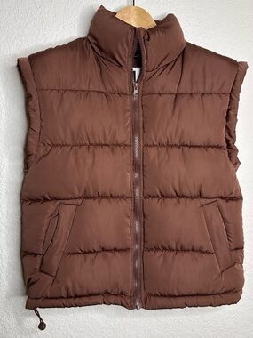 NWT Newin Brown High Neck Puffer Vest Size S Gorpcore Cozy Layering Outdoor